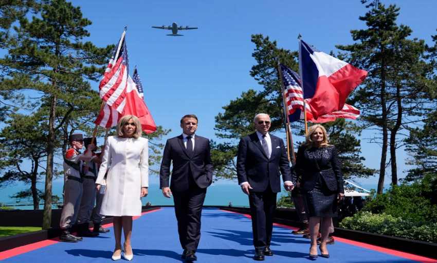 Macron hivatalos látogatással ünnepli Bident