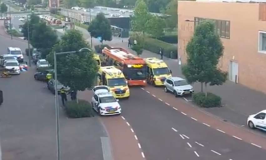 Késes támadás történt Hoofddorpban, egy rendőr megsérült