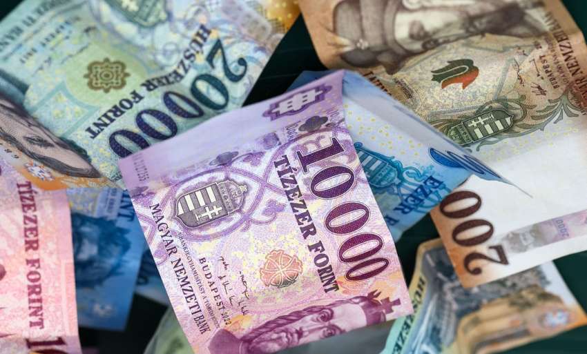 1200 milliárdos támogatás: Kockázatok és átláthatóság hiánya