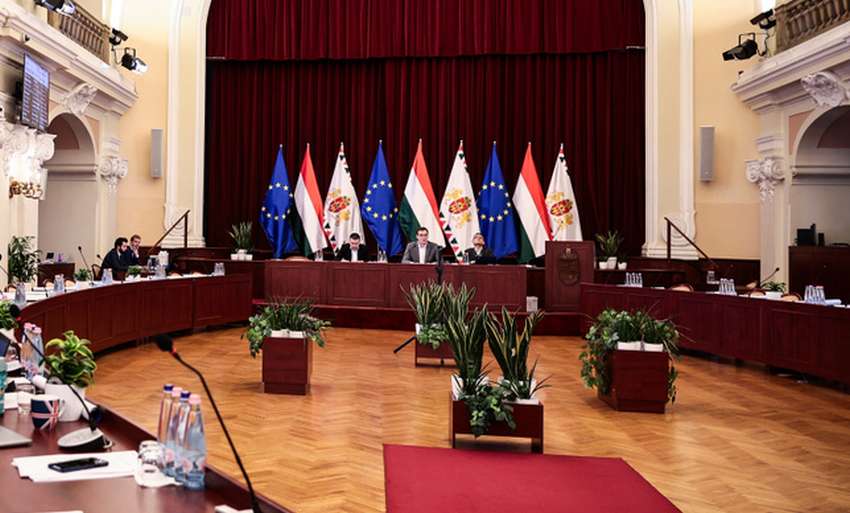 A Fővárosi Közgyűlés határozatképtelensége és a bojkott háttere