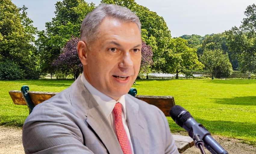 Lázár János sokoldalú élete: Miniszter, családapa, vezető