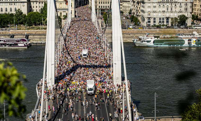 Orbán: Pride-ellenes lépések és EU-vita